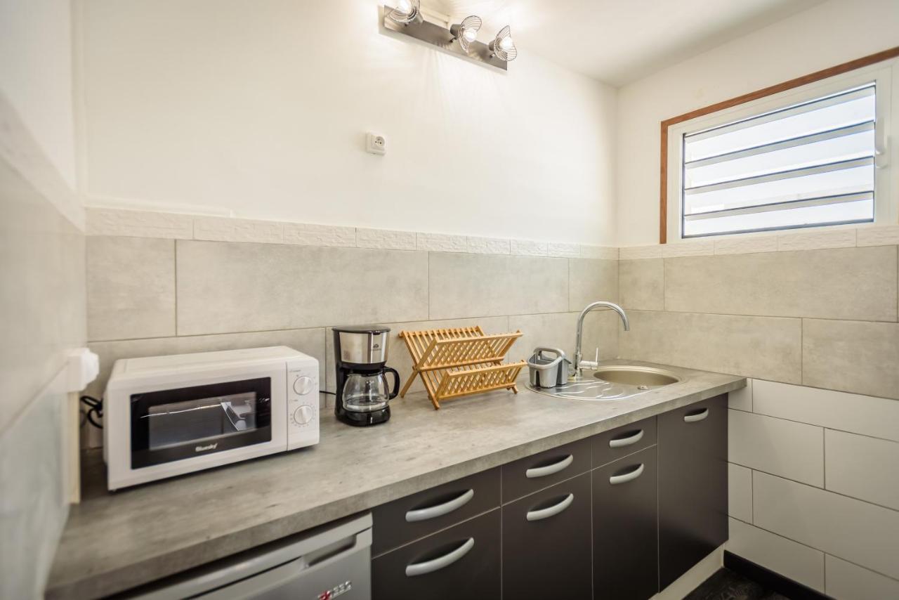 Appartements Et Chambres En Coeur De Ville Saint-Denis - Entree Autonome - Check In 14H30- Zewnętrze zdjęcie