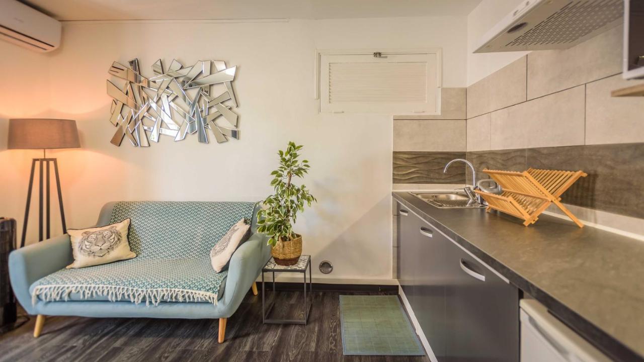 Appartements Et Chambres En Coeur De Ville Saint-Denis - Entree Autonome - Check In 14H30- Zewnętrze zdjęcie