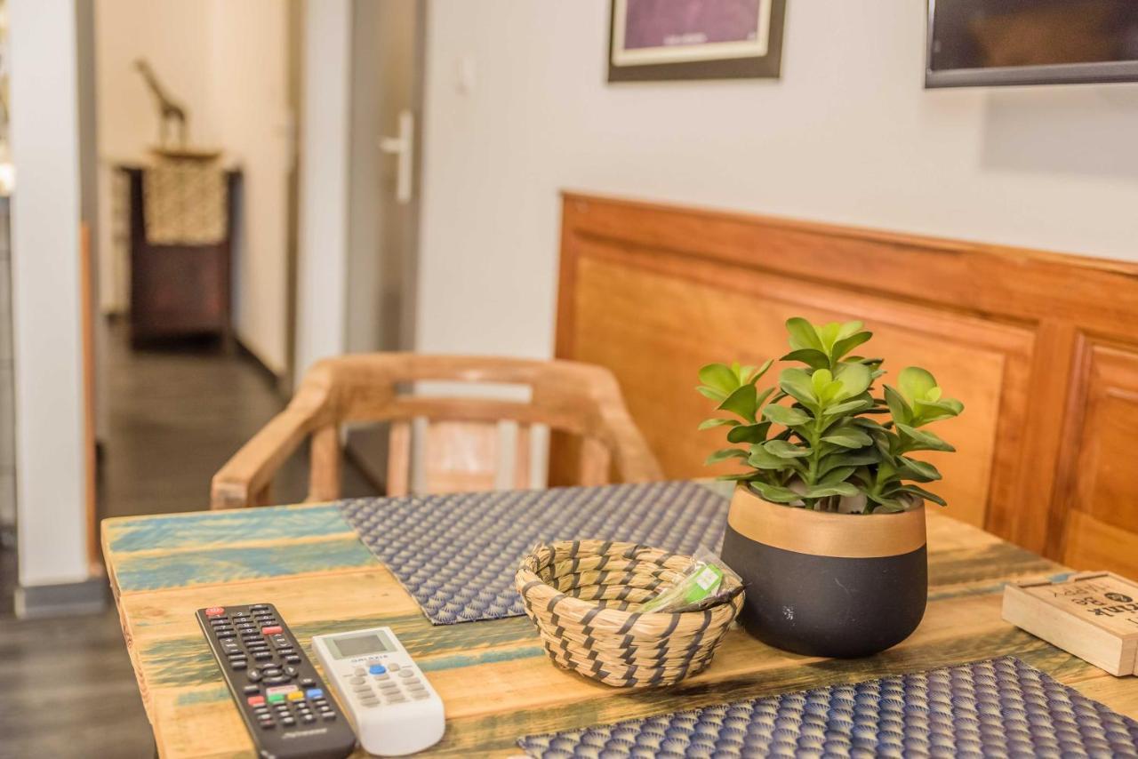 Appartements Et Chambres En Coeur De Ville Saint-Denis - Entree Autonome - Check In 14H30- Zewnętrze zdjęcie